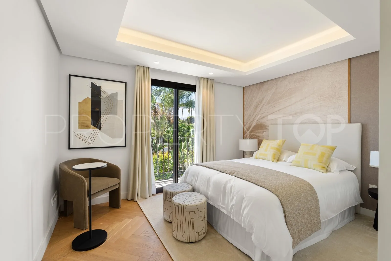 Comprar villa con 6 dormitorios en Casasola