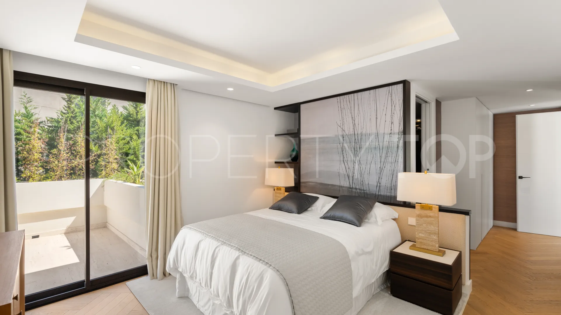 Comprar villa con 6 dormitorios en Casasola
