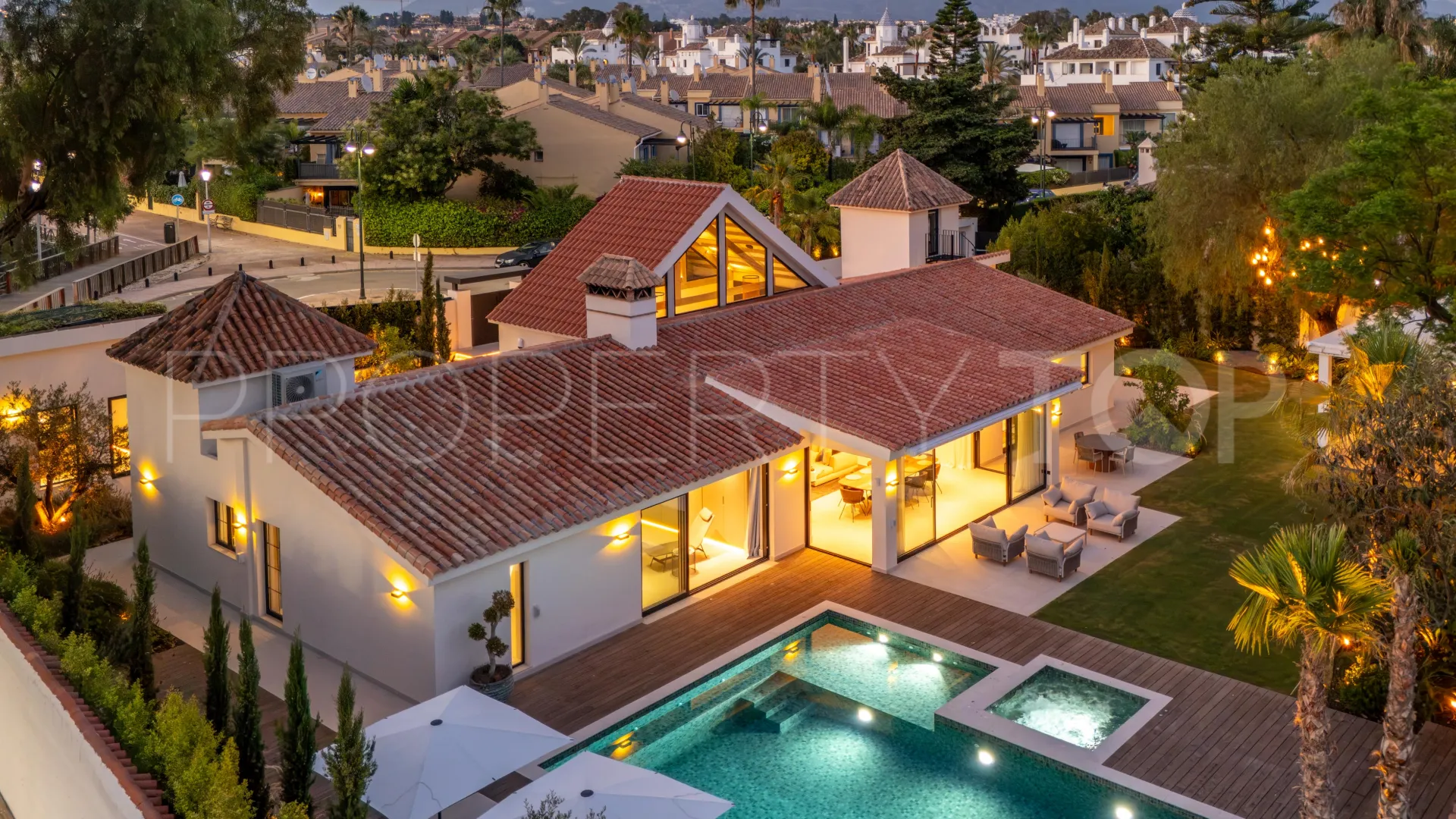 Villa a la venta en Marbella - Puerto Banus