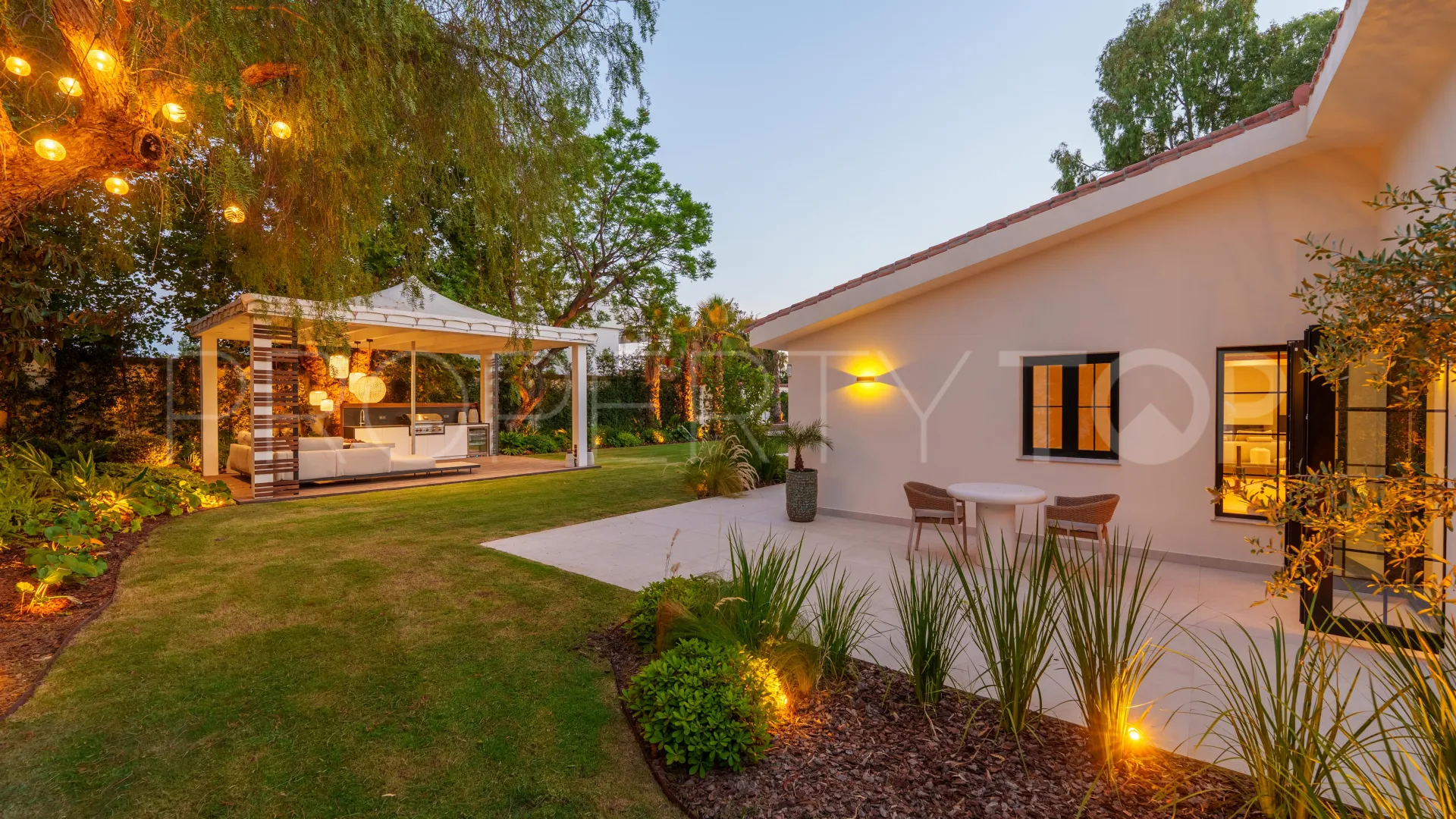 Villa a la venta en Marbella - Puerto Banus