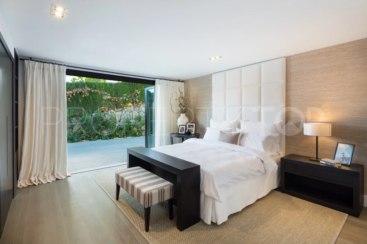 5 bedrooms Aloha villa for sale