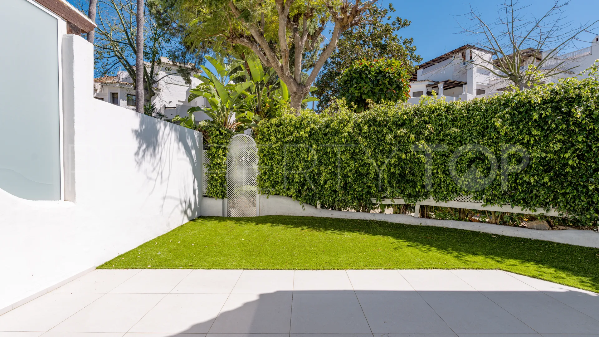 Ground floor apartment for sale in Golden Beach