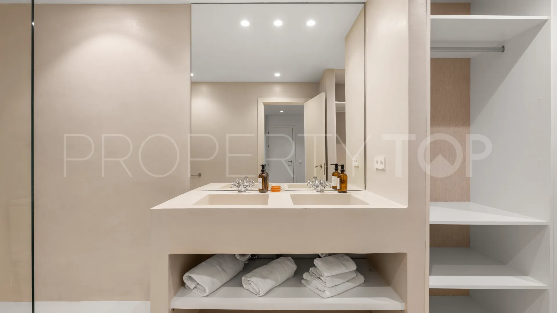 Ground floor apartment for sale in Golden Beach