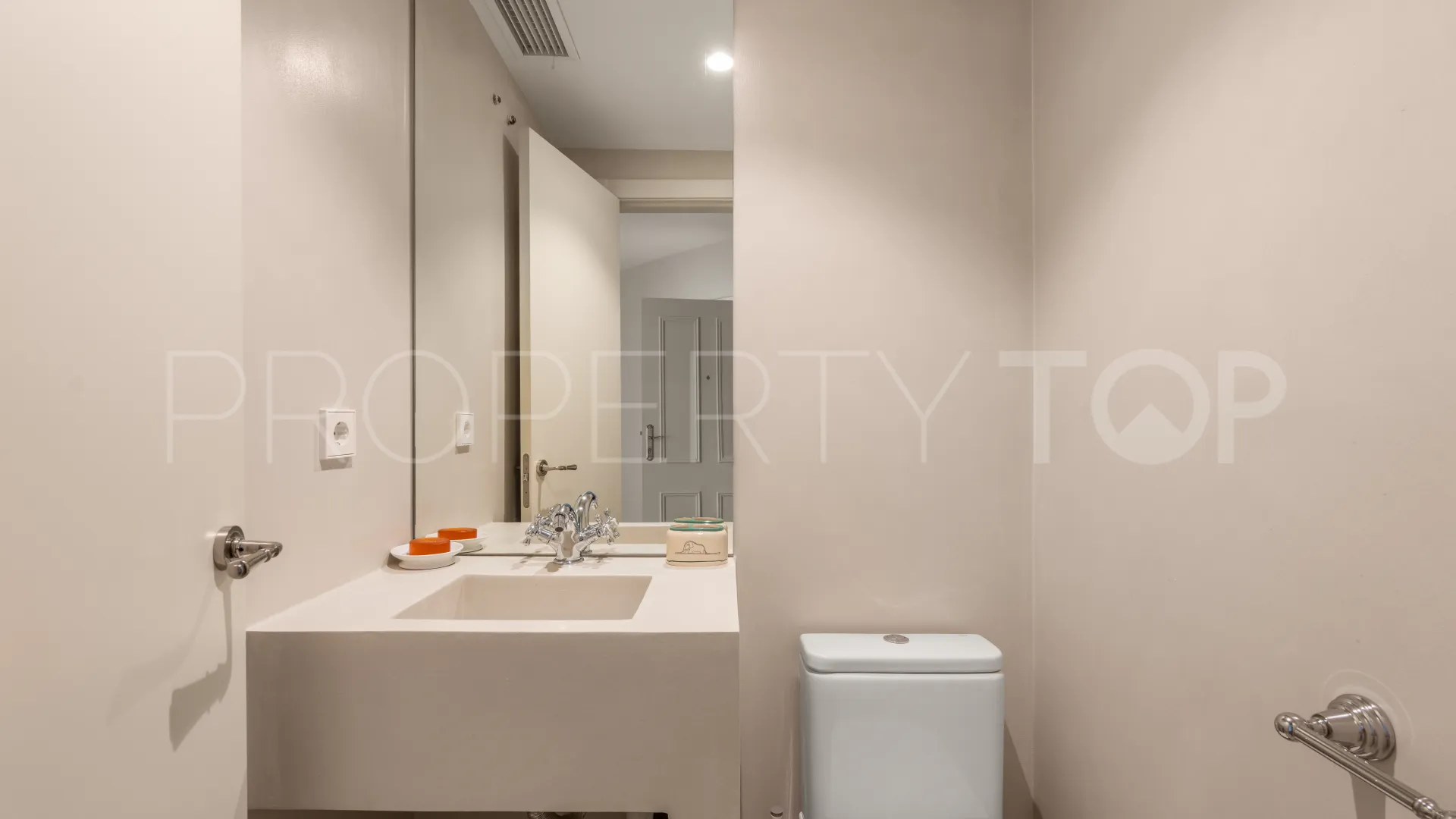 Ground floor apartment for sale in Golden Beach
