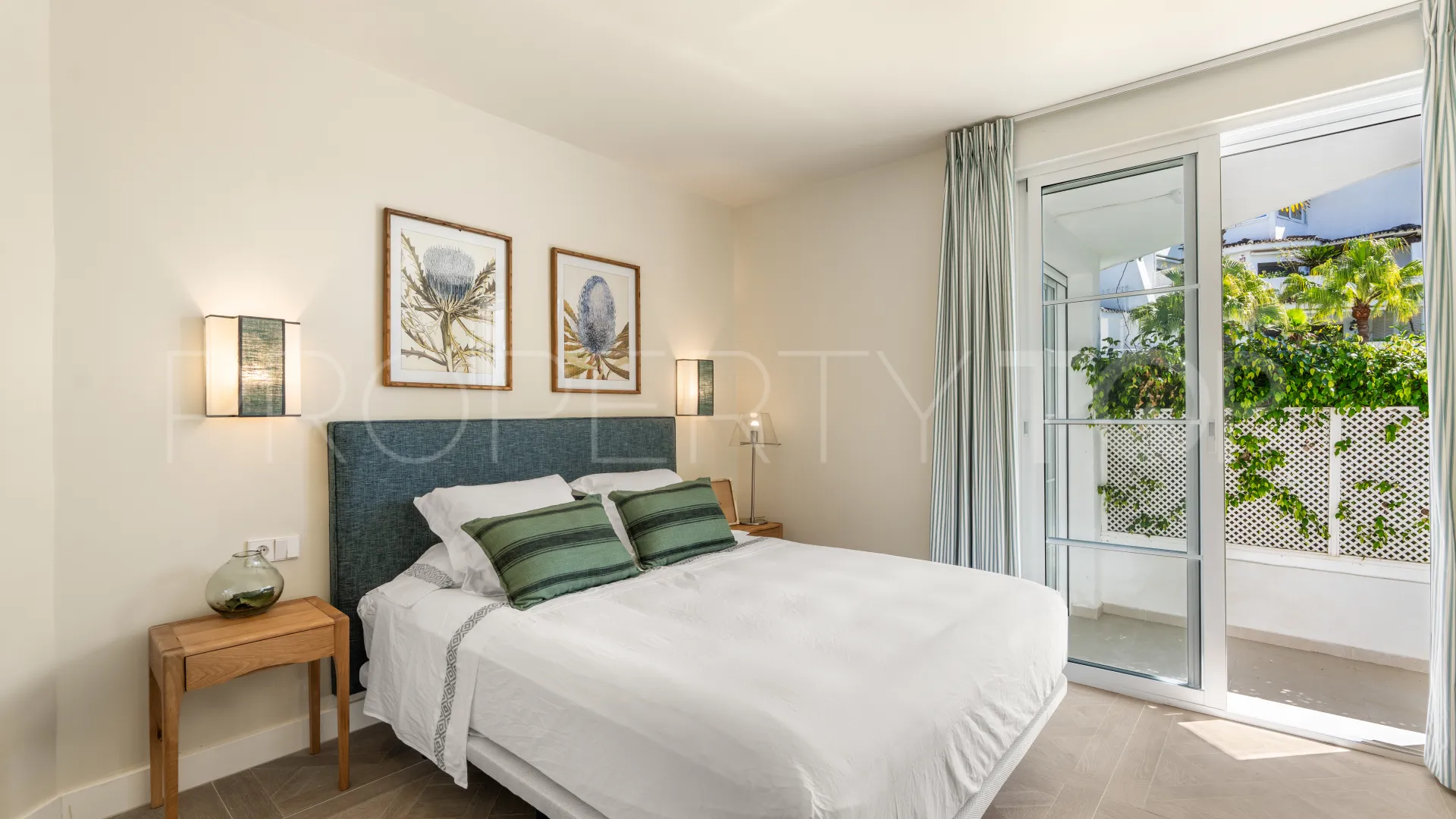 Ground floor apartment for sale in Golden Beach