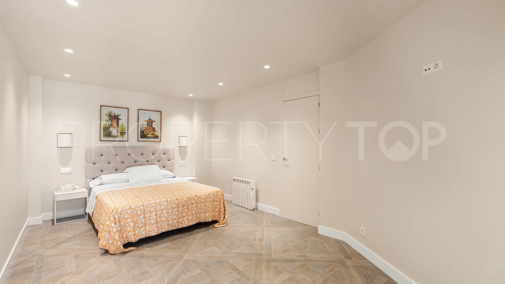 Ground floor apartment for sale in Golden Beach