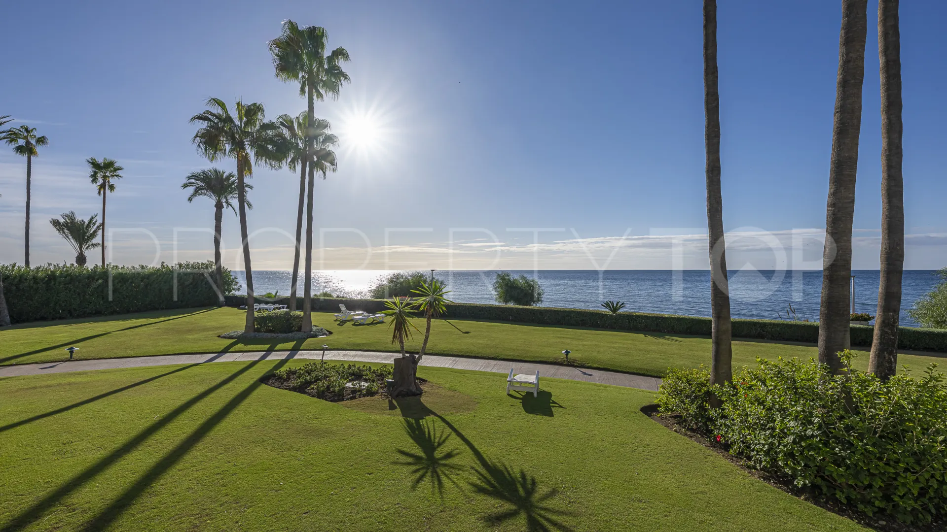 Apartamento planta baja en venta en Alcazaba Beach