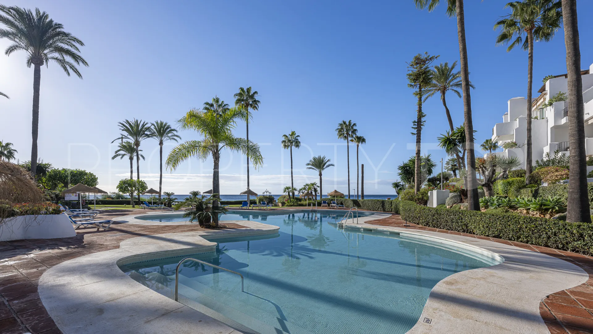 Apartamento planta baja en venta en Alcazaba Beach