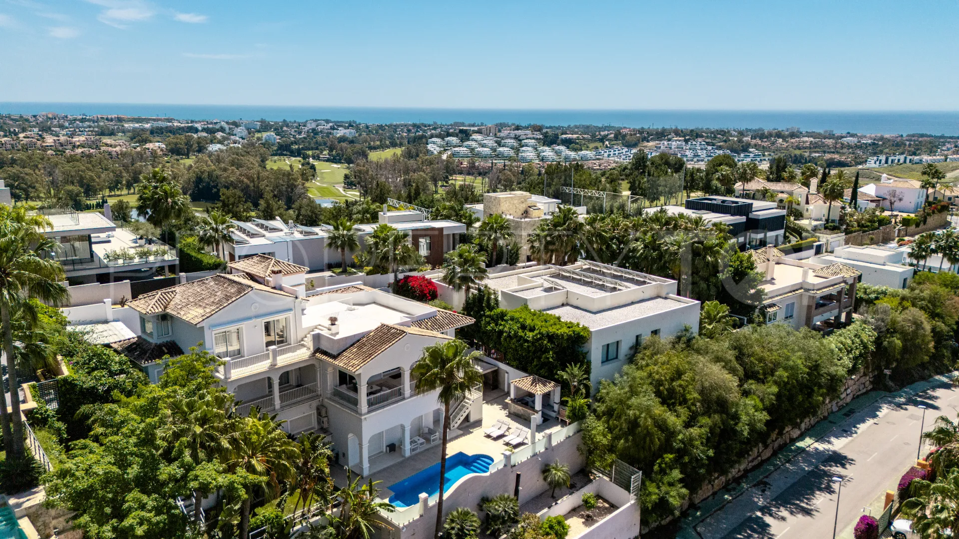 For sale La Alqueria 5 bedrooms villa