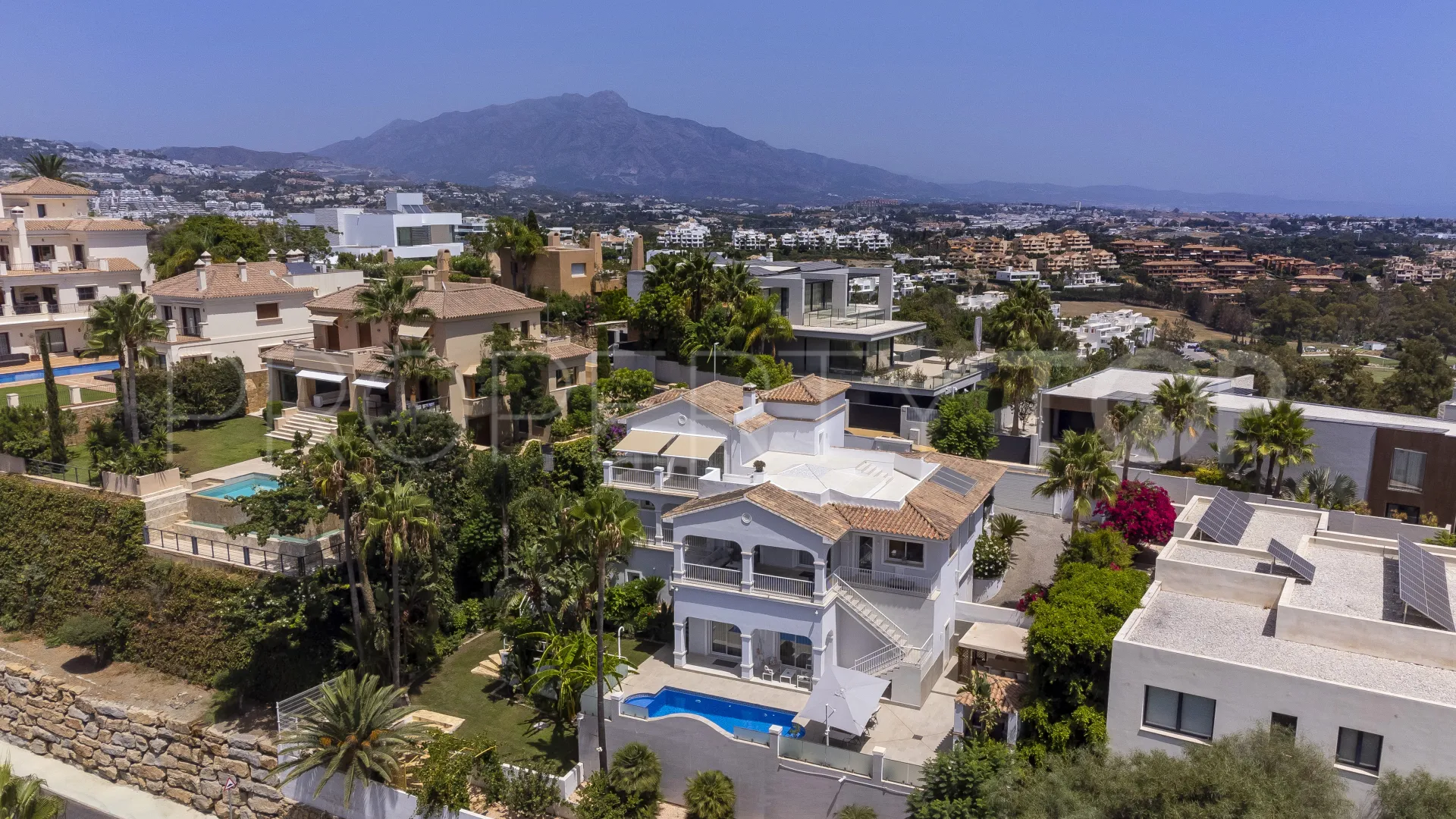 For sale La Alqueria 5 bedrooms villa
