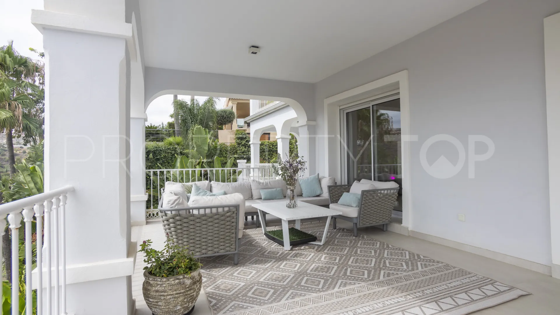 For sale La Alqueria 5 bedrooms villa