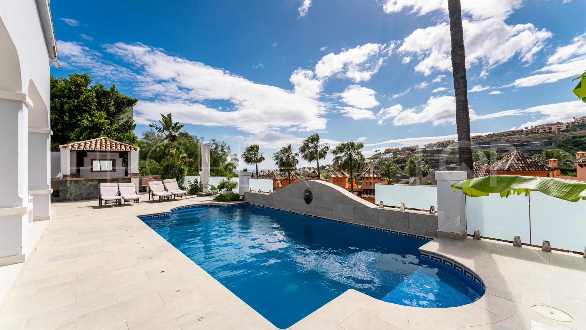 For sale La Alqueria 5 bedrooms villa