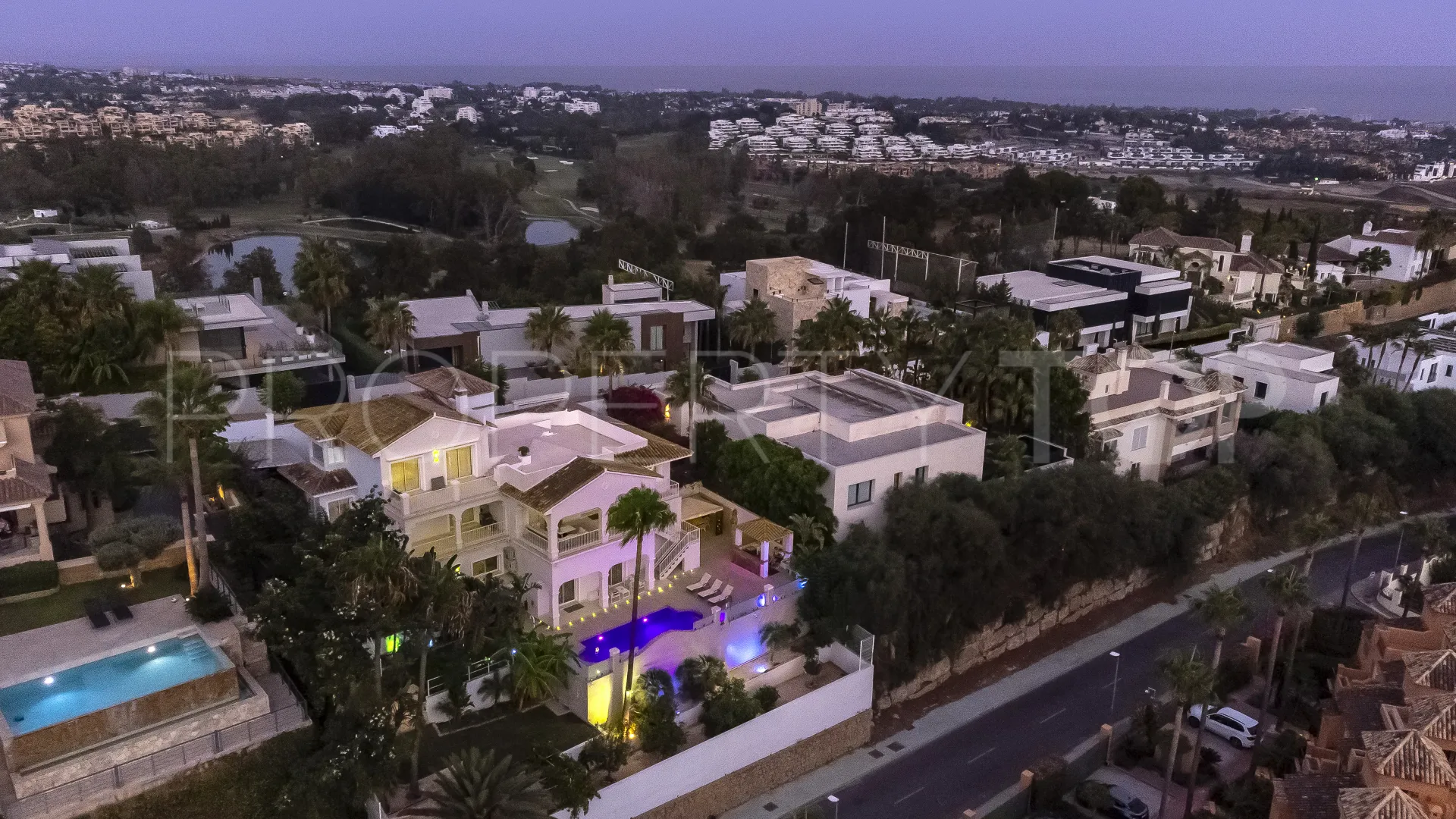 For sale La Alqueria 5 bedrooms villa