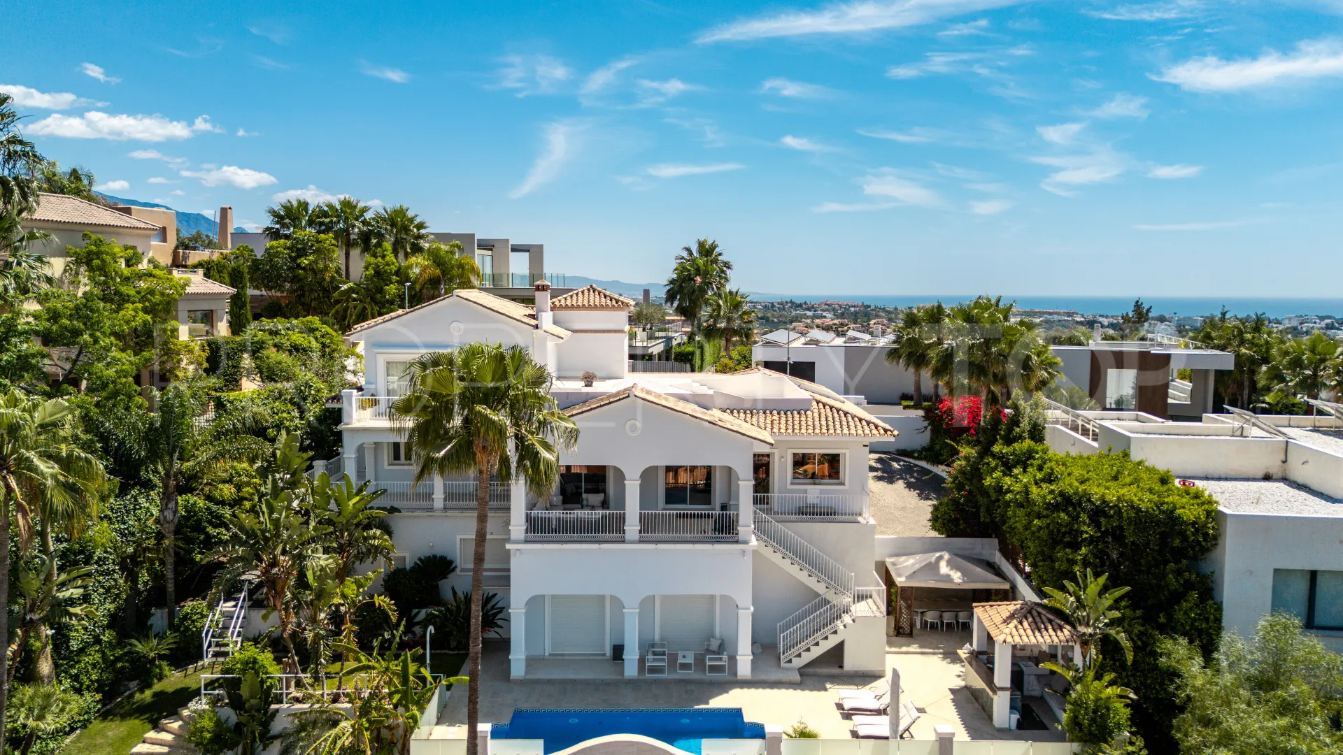 For sale La Alqueria 5 bedrooms villa