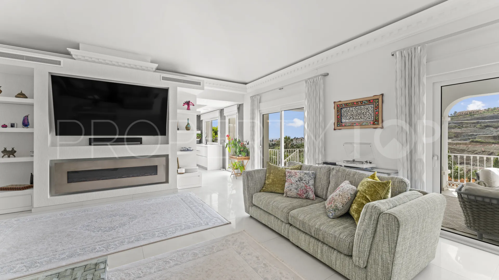 For sale La Alqueria 5 bedrooms villa