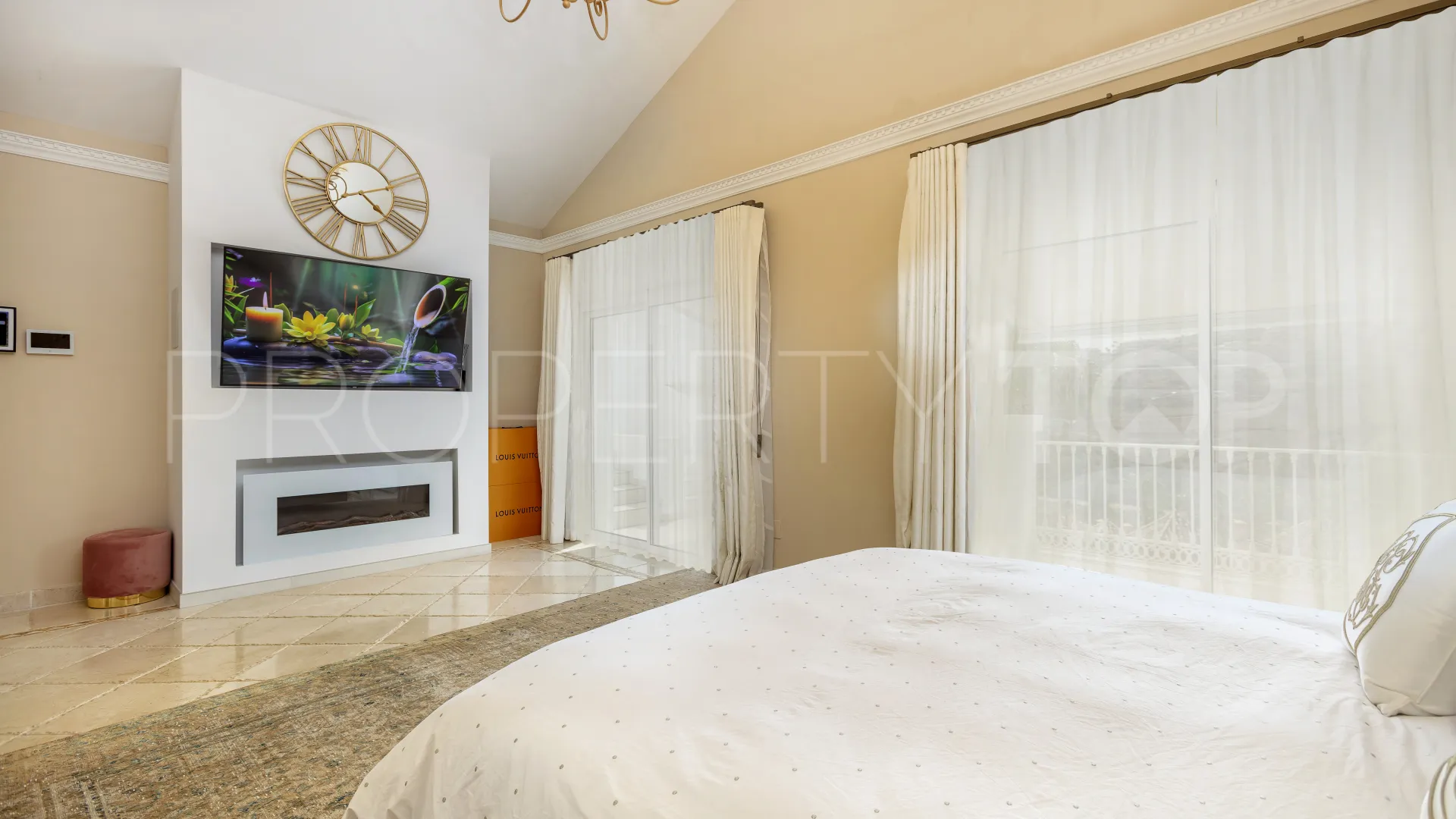 For sale La Alqueria 5 bedrooms villa