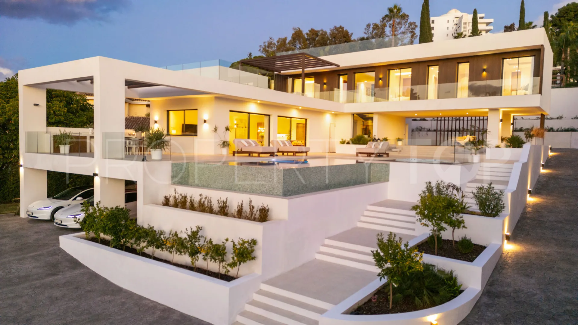 Villa con 5 dormitorios en venta en El Paraiso