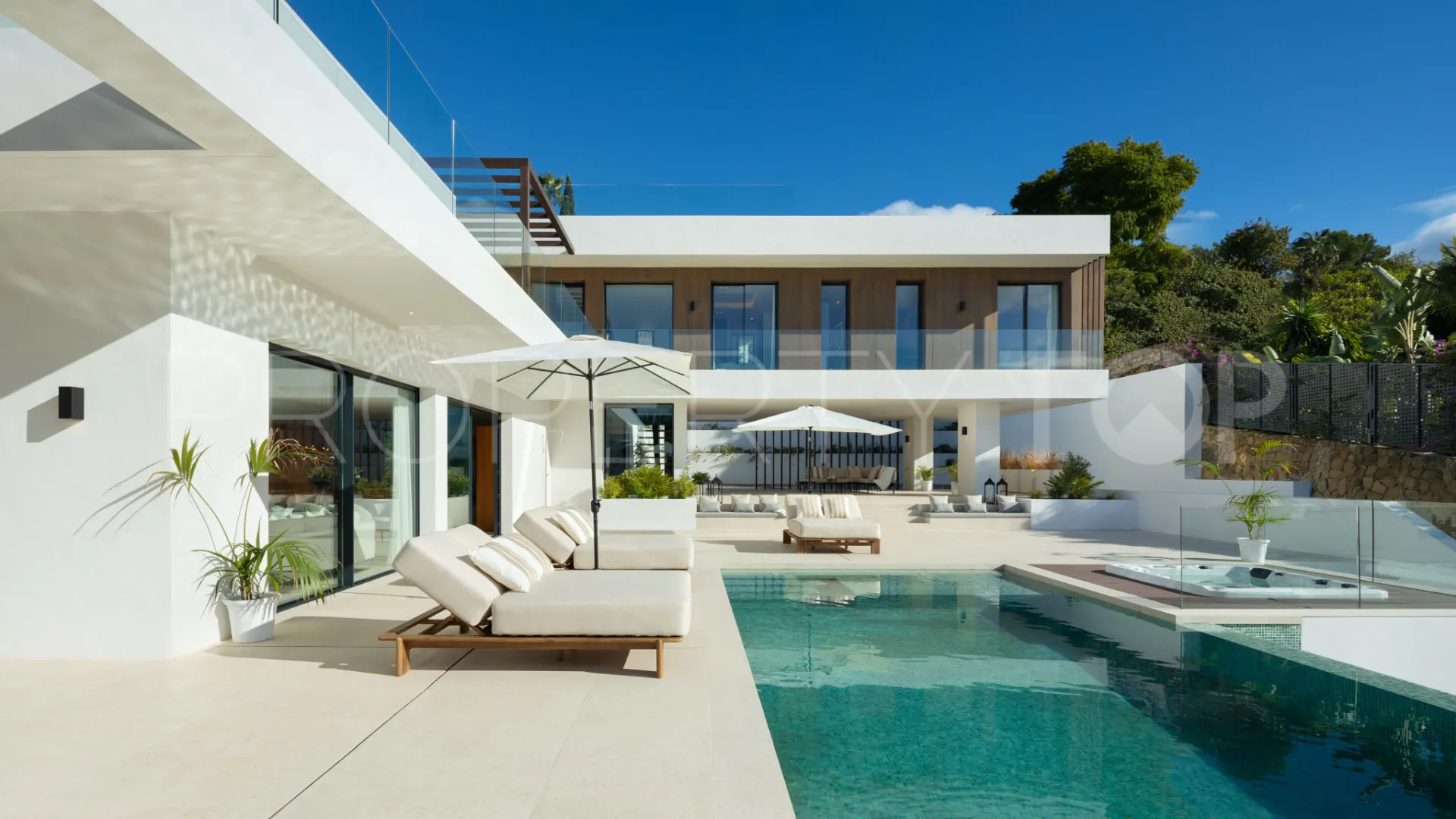 Villa con 5 dormitorios en venta en El Paraiso