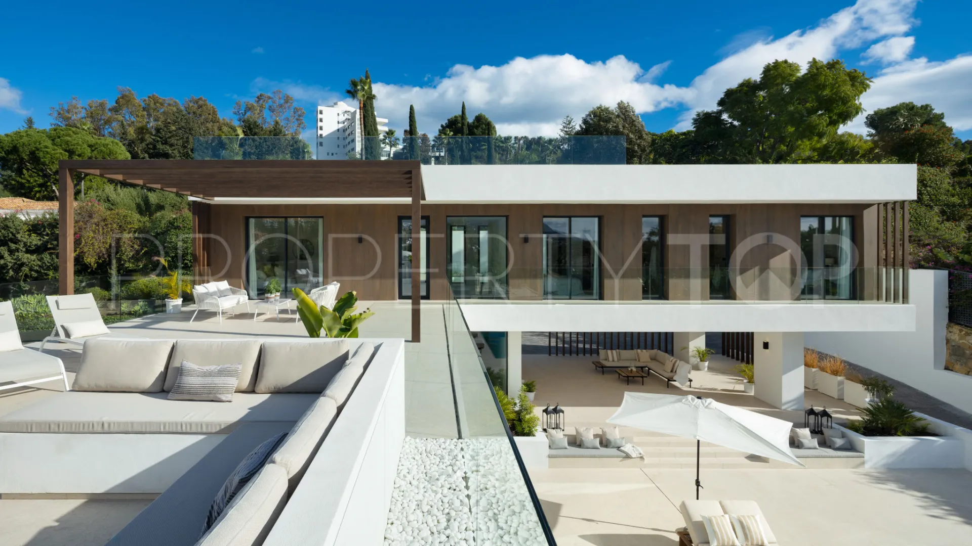 Villa con 5 dormitorios en venta en El Paraiso