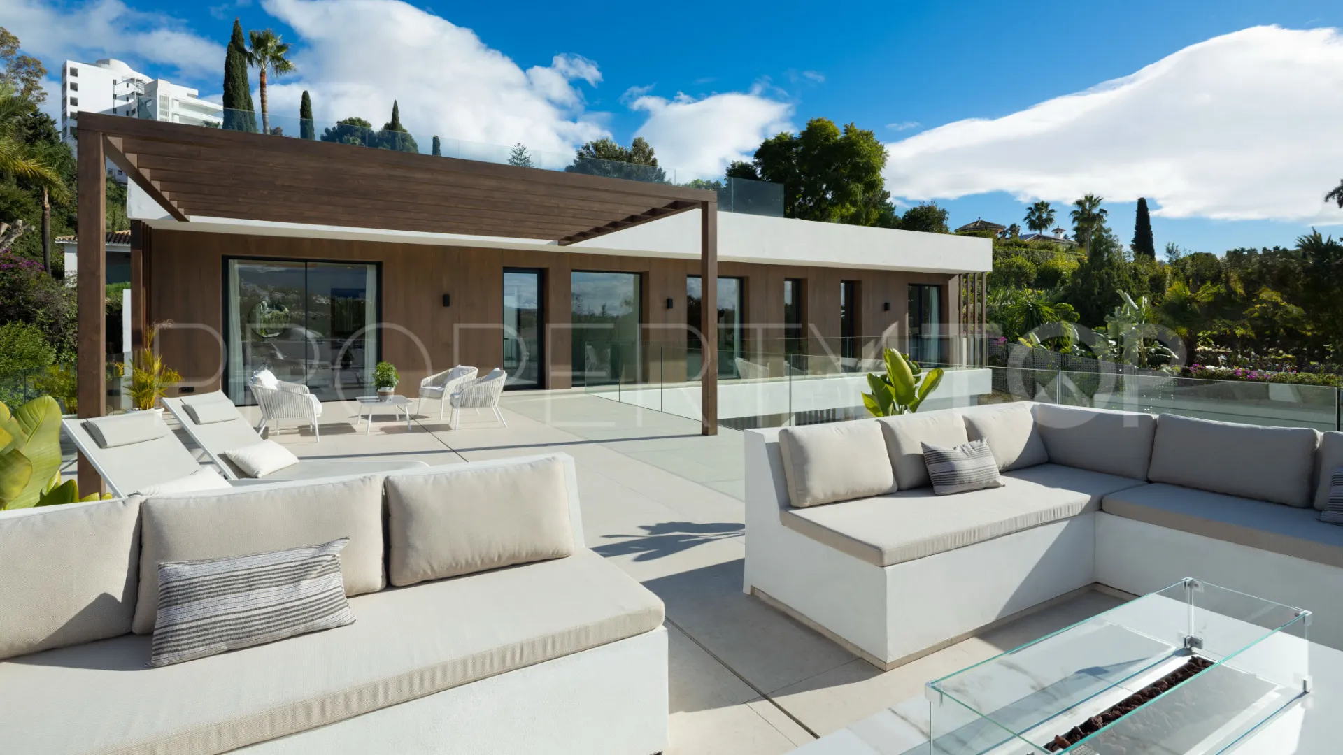 Villa con 5 dormitorios en venta en El Paraiso