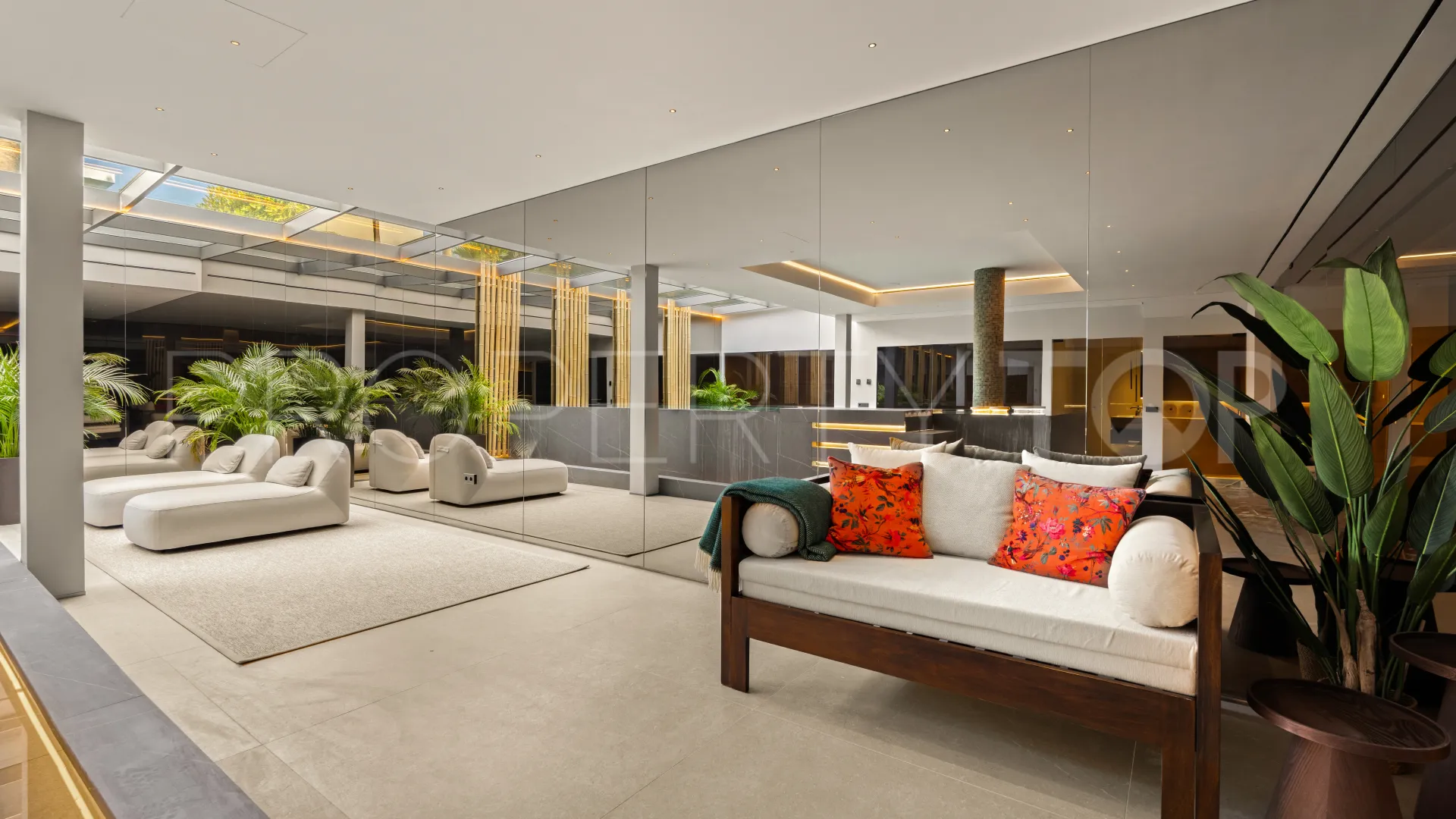 6 bedrooms La Quinta villa for sale