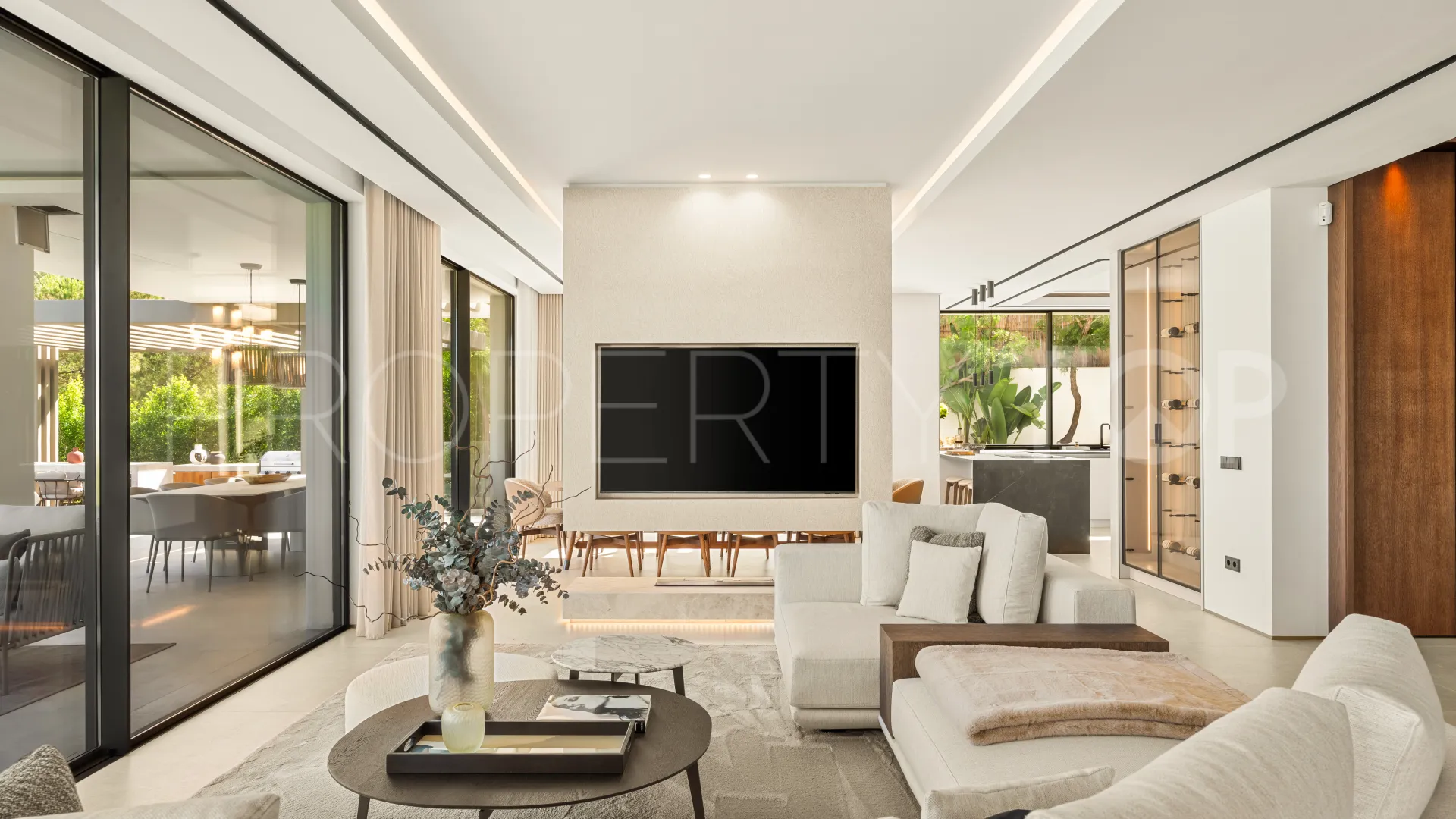 6 bedrooms La Quinta villa for sale