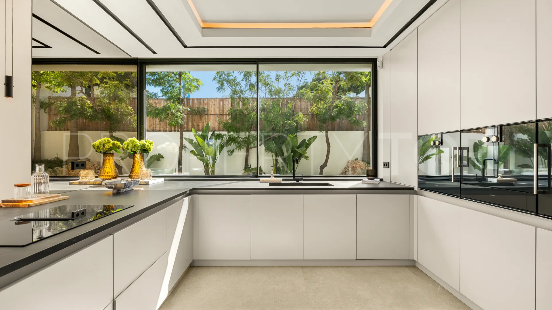 6 bedrooms La Quinta villa for sale