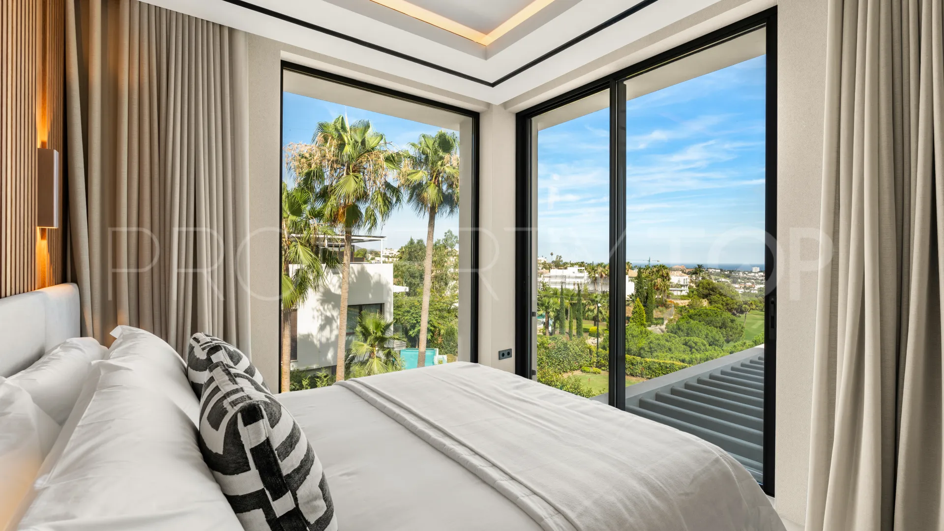 6 bedrooms La Quinta villa for sale