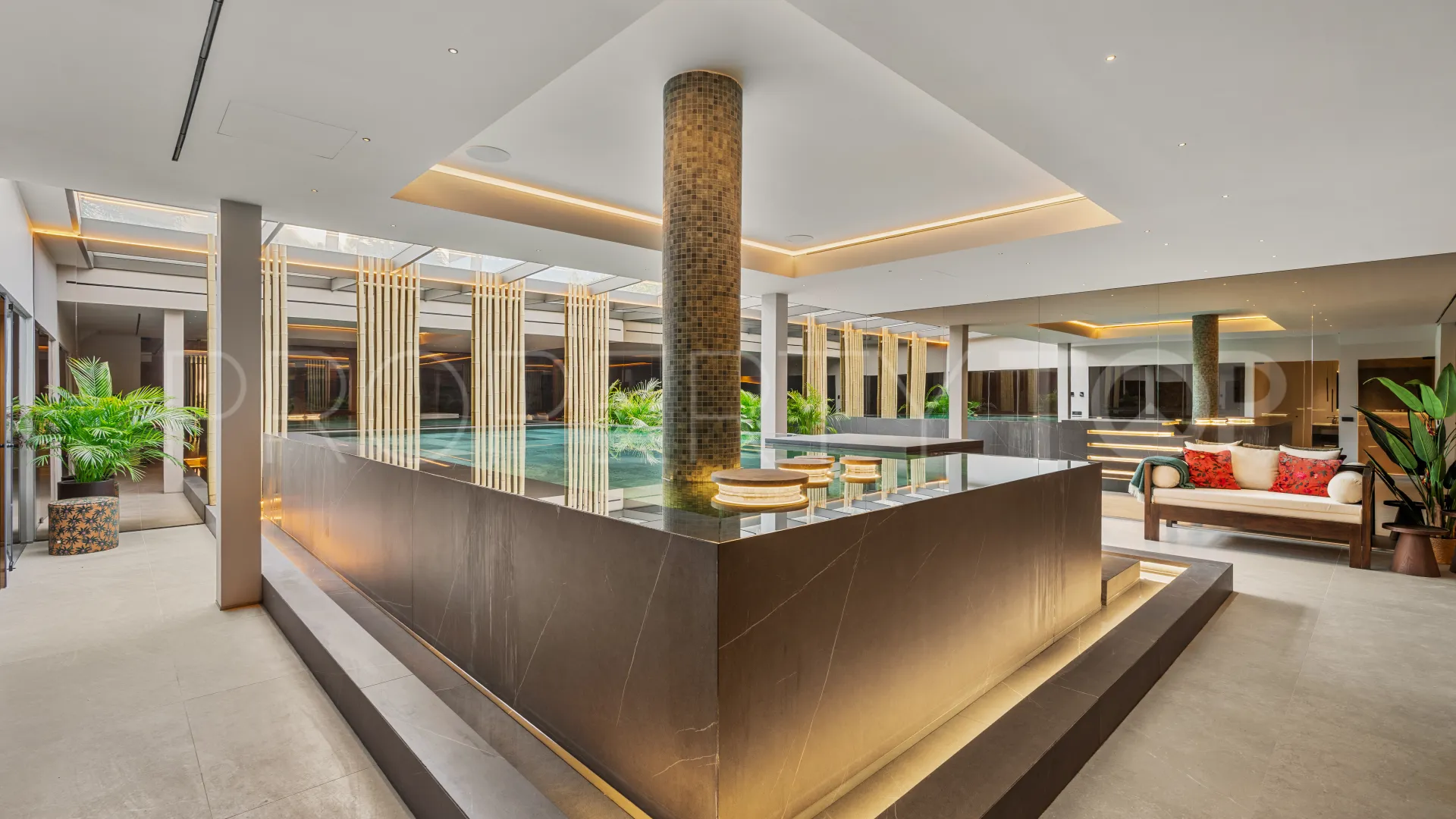 6 bedrooms La Quinta villa for sale