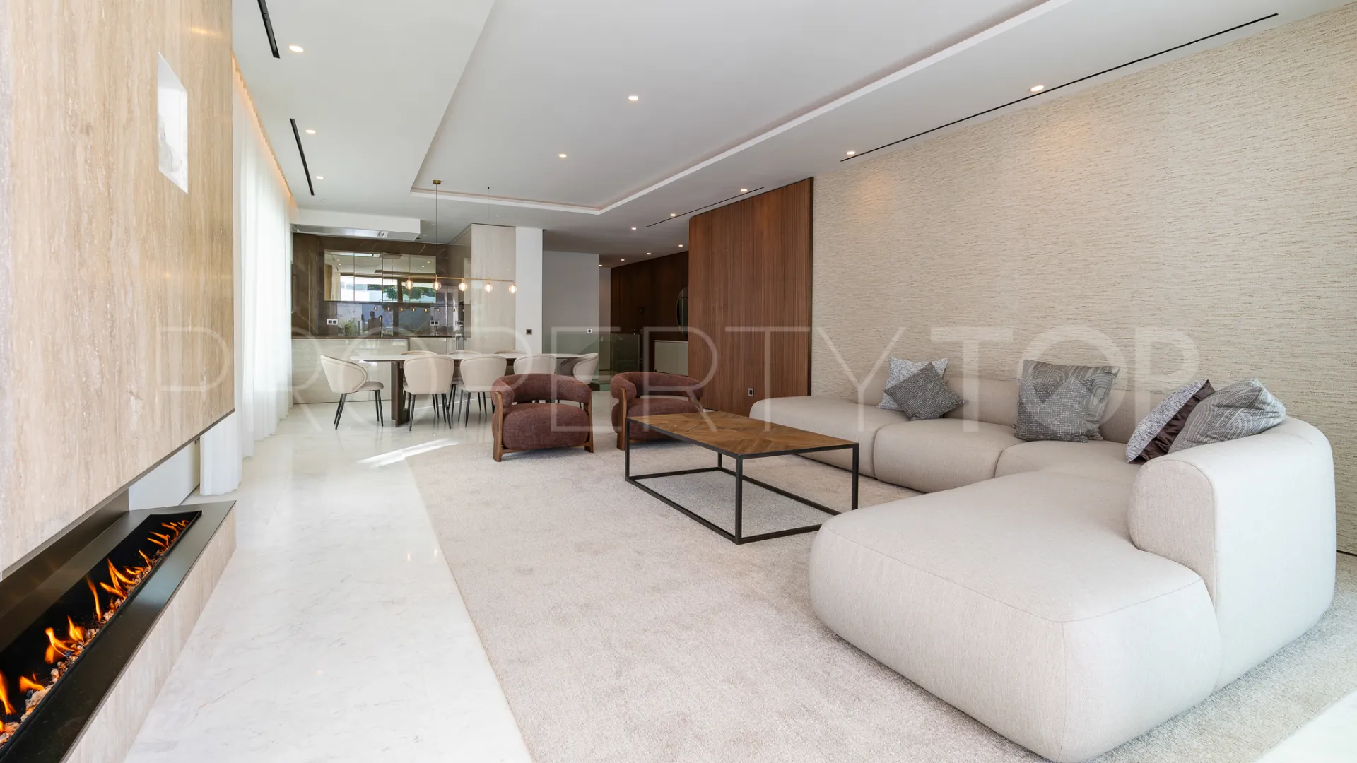 Ground floor apartment for sale in Golden Mile with 4 bedrooms