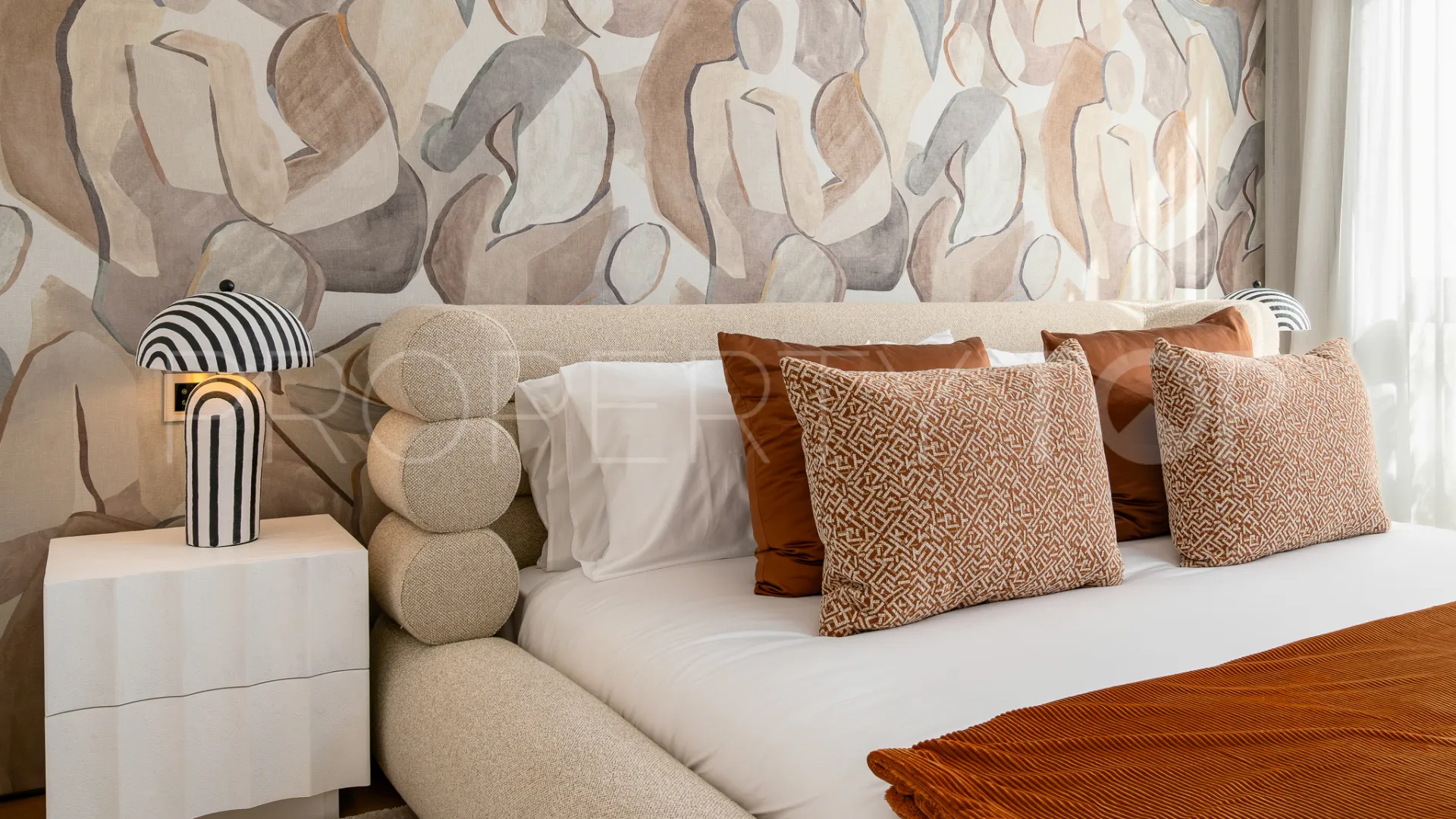 Ground floor apartment for sale in Golden Mile with 4 bedrooms