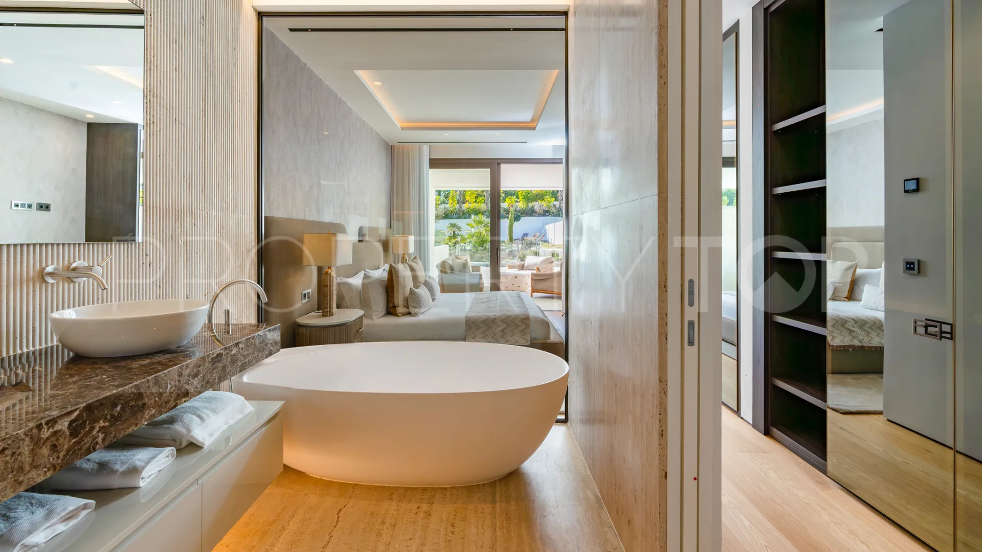 Ground floor apartment for sale in Golden Mile with 4 bedrooms