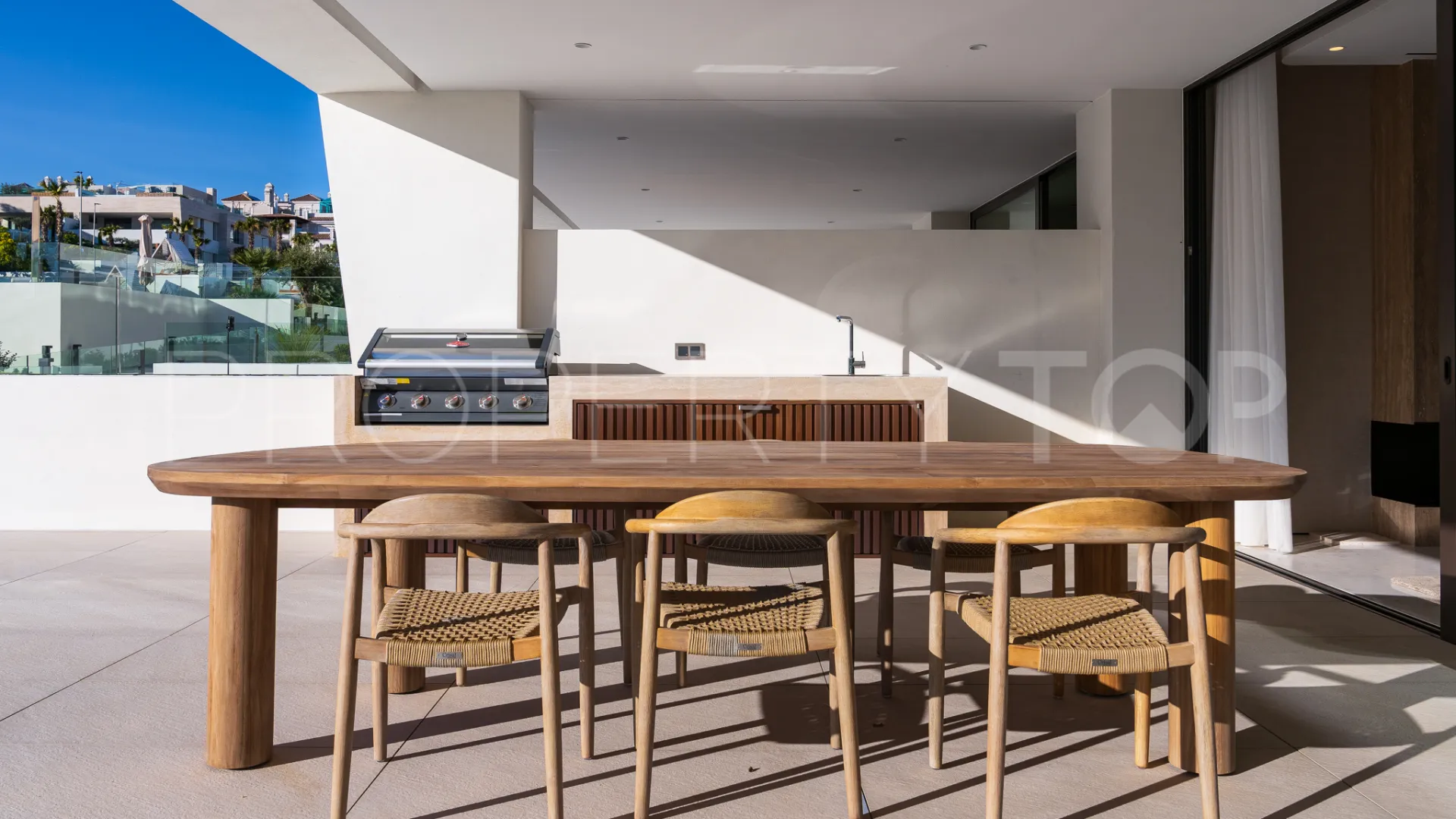 Ground floor apartment for sale in Golden Mile with 4 bedrooms