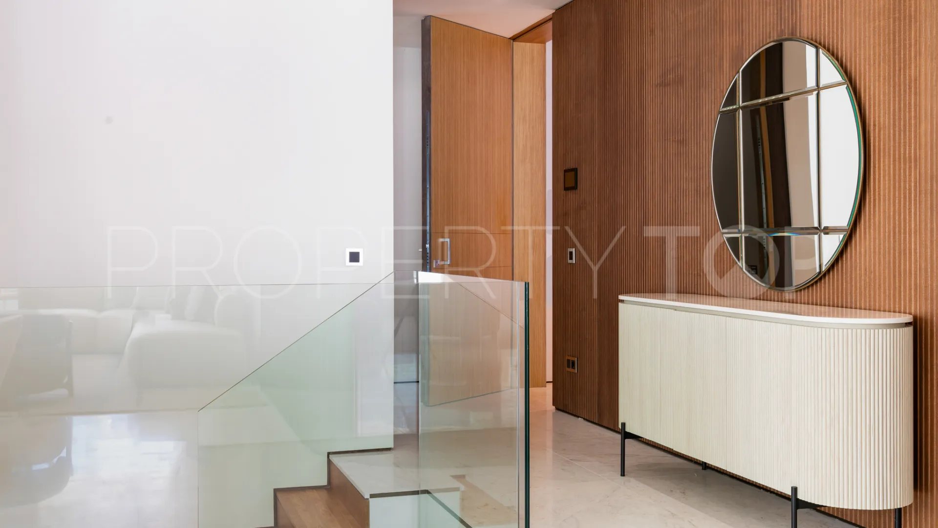 Ground floor apartment for sale in Golden Mile with 4 bedrooms