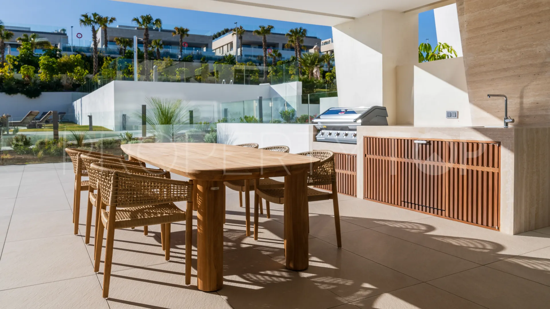 Ground floor apartment for sale in Golden Mile with 4 bedrooms