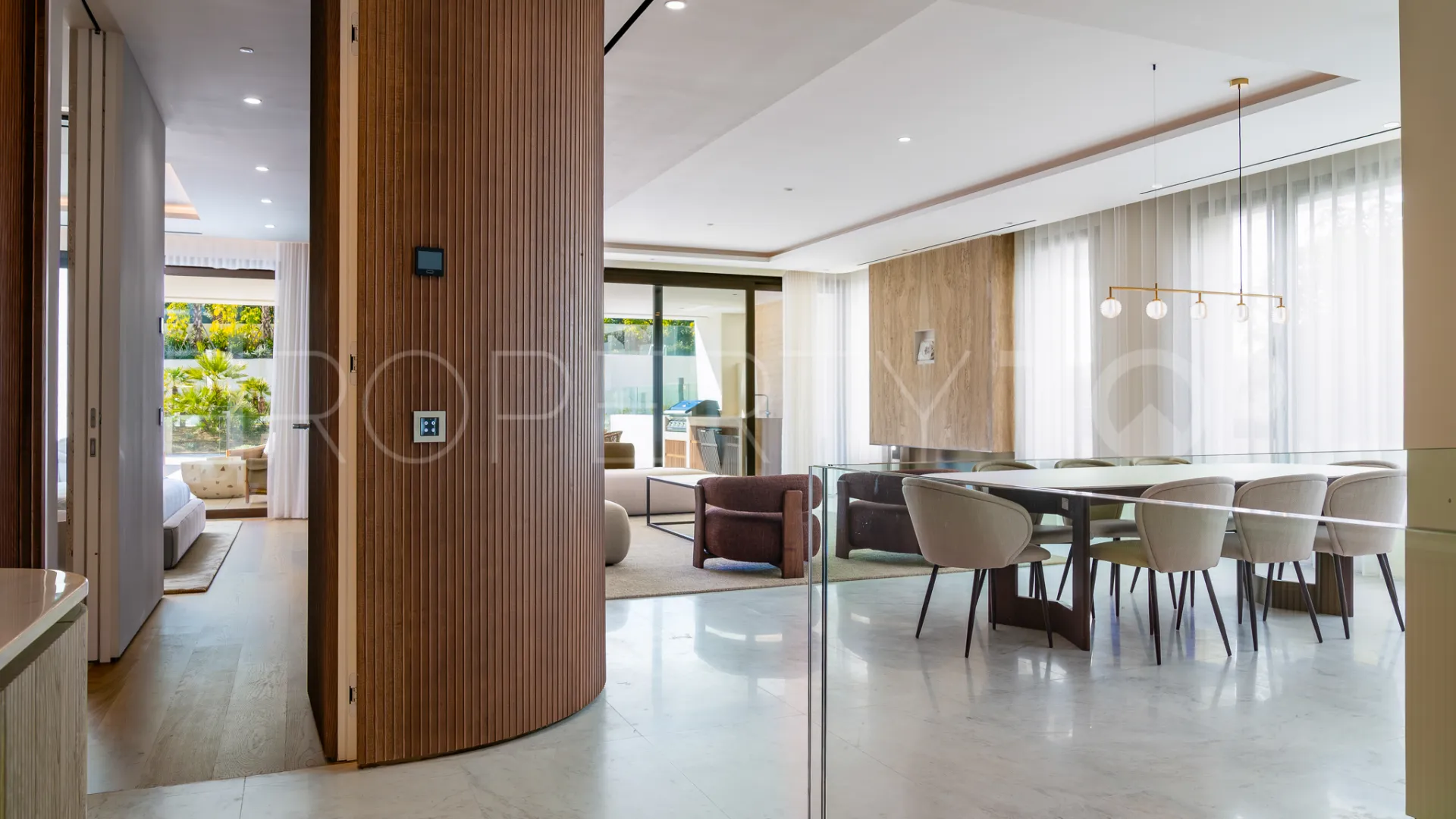 Ground floor apartment for sale in Golden Mile with 4 bedrooms