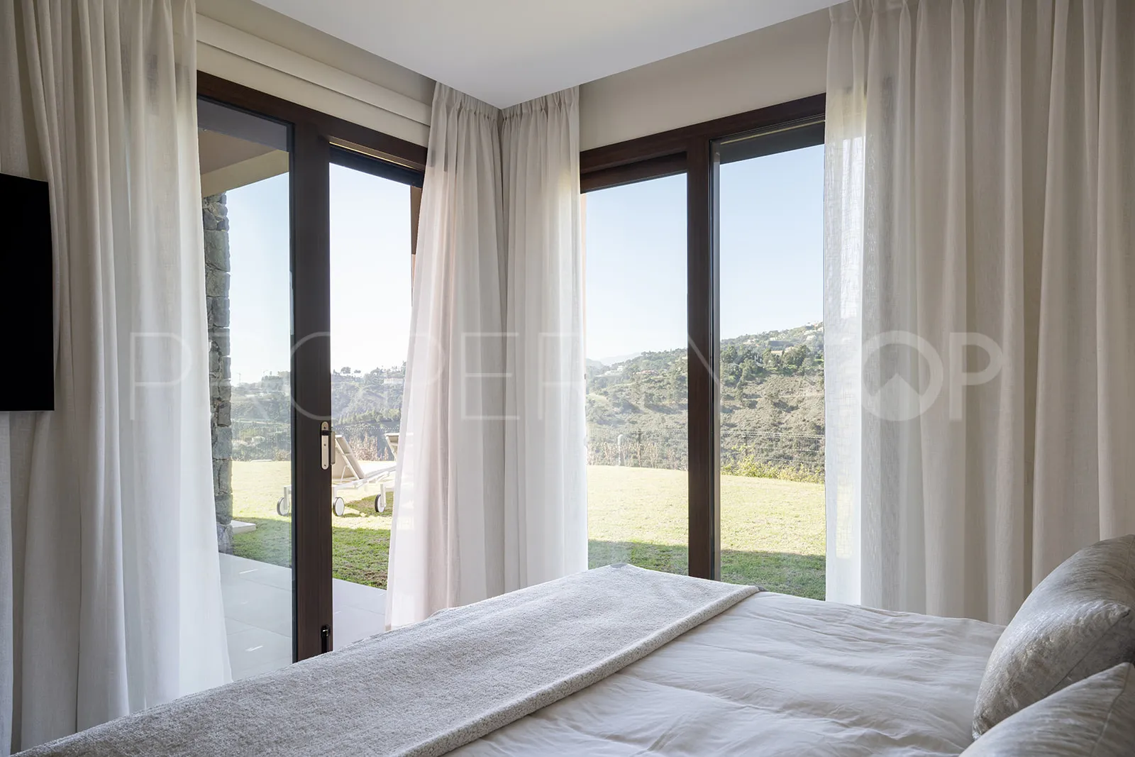 For sale Benahavis apartment with 3 bedrooms