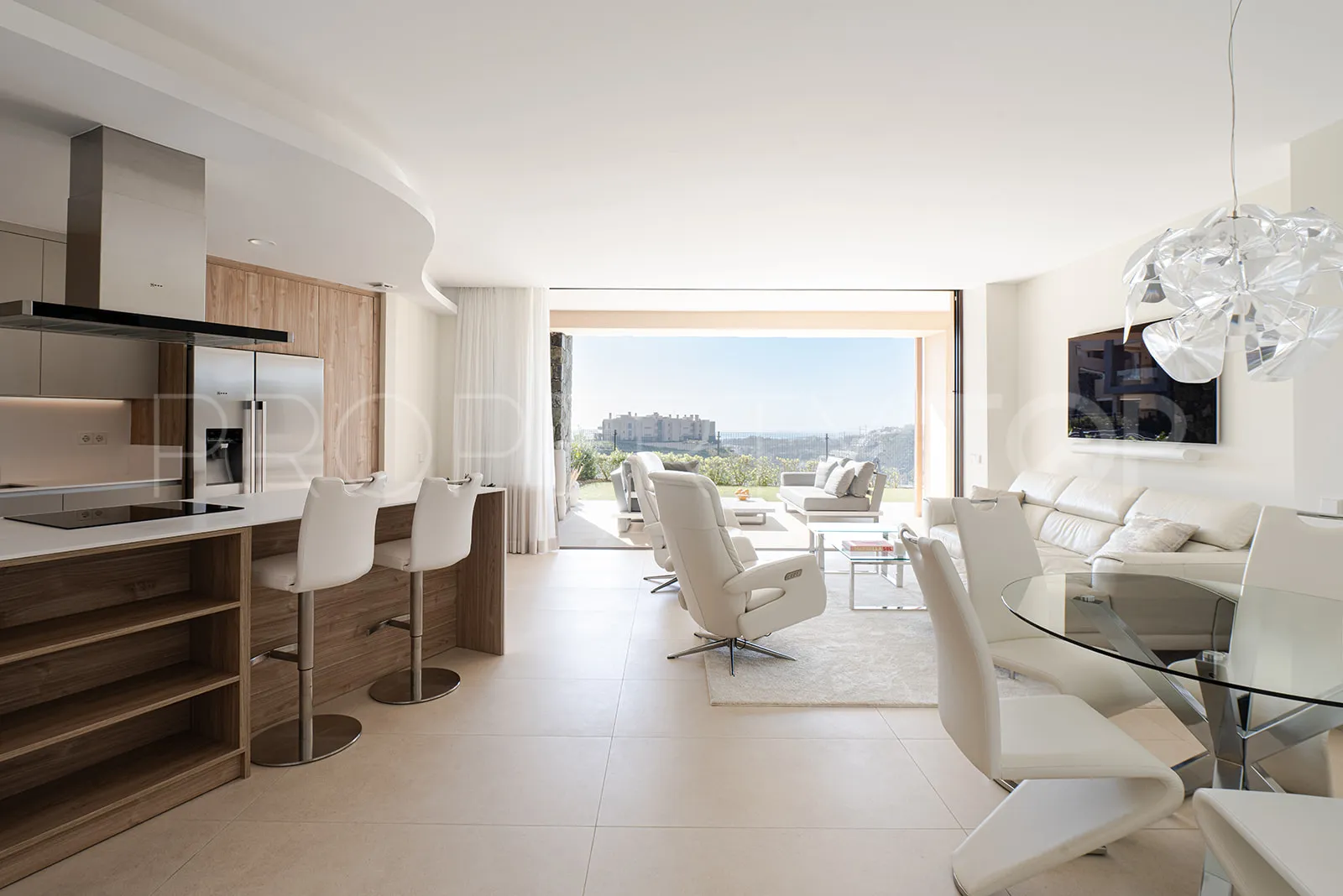 For sale Benahavis apartment with 3 bedrooms