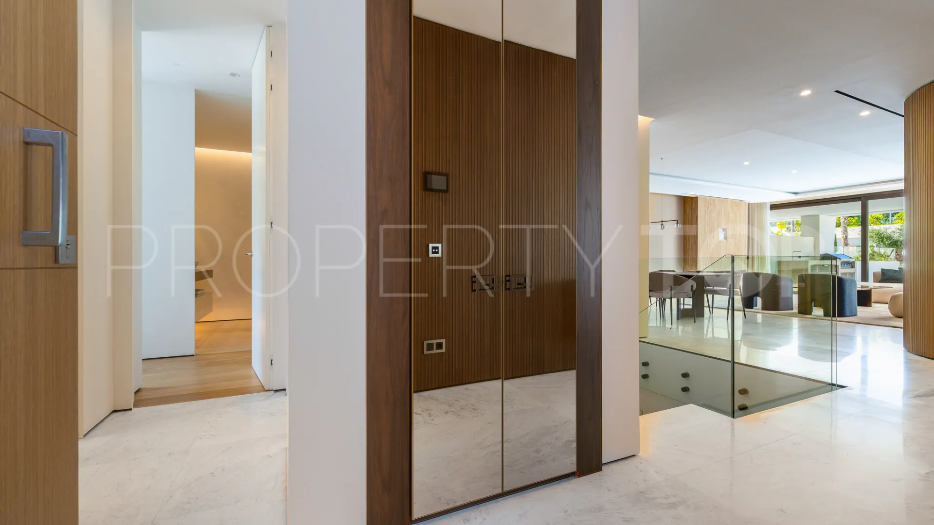 Apartamento planta baja en venta en Marbella Golden Mile