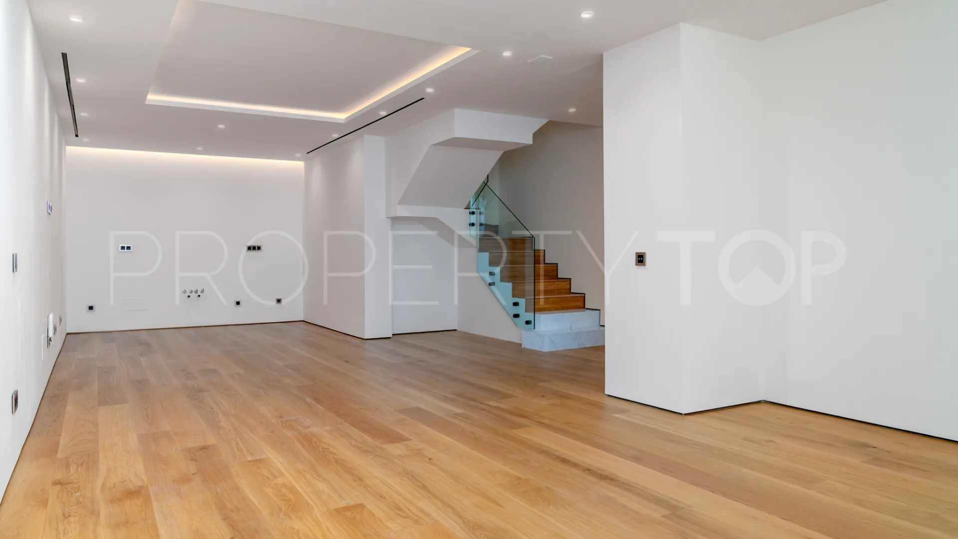 Apartamento planta baja en venta en Marbella Golden Mile