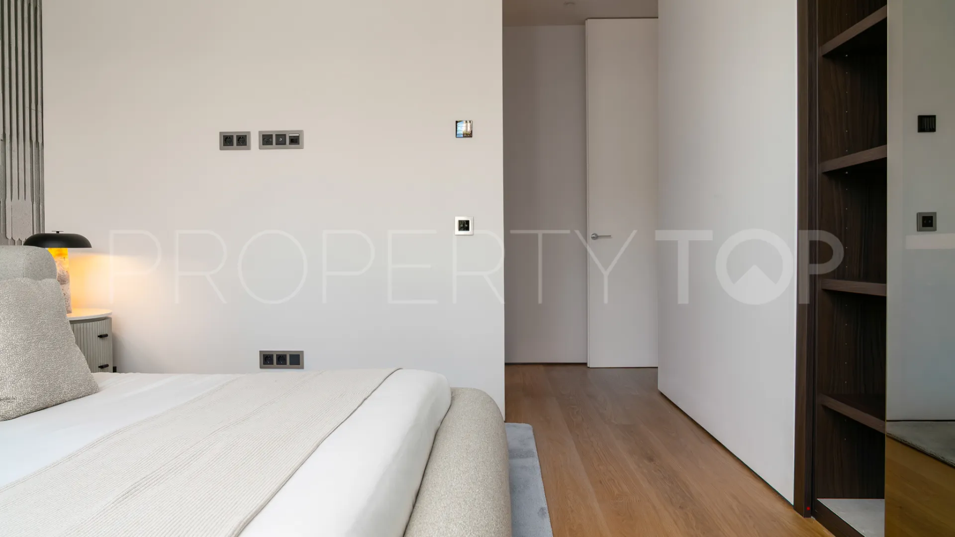 Apartamento planta baja en venta en Marbella Golden Mile