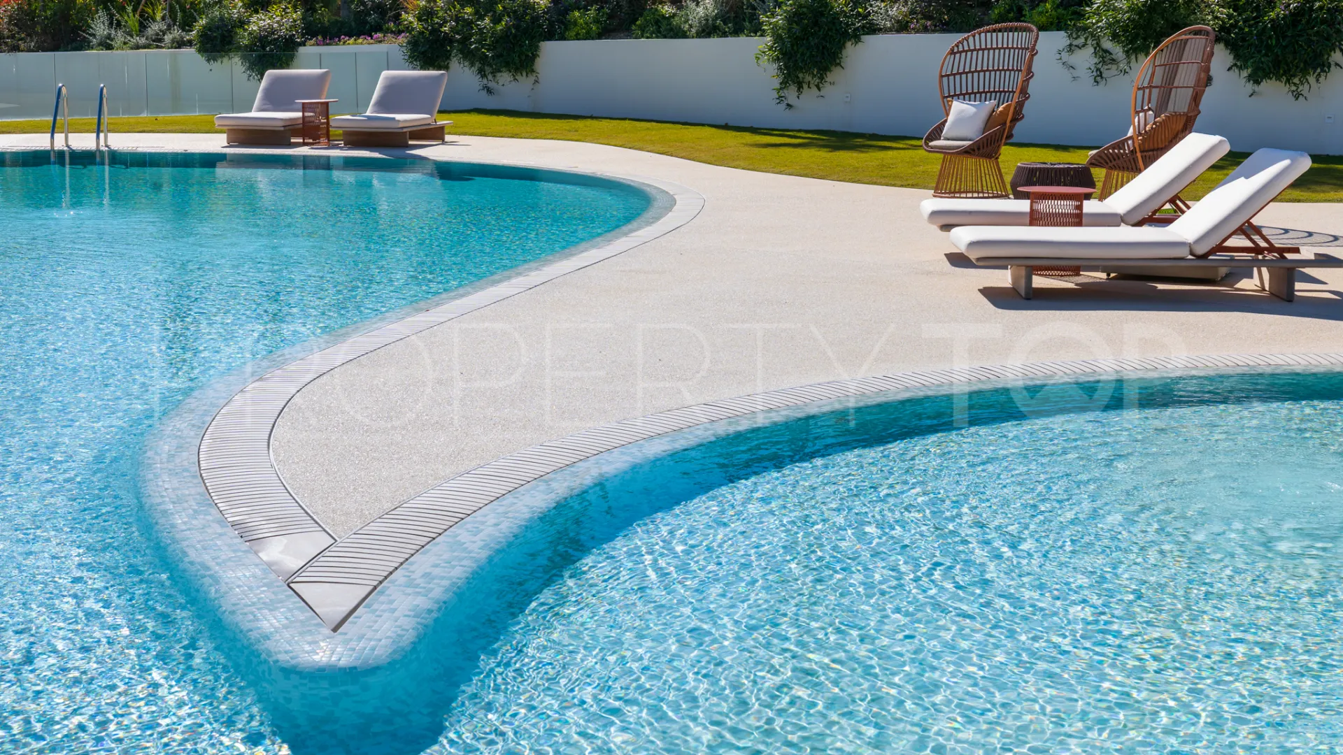 Apartamento planta baja en venta en Marbella Golden Mile