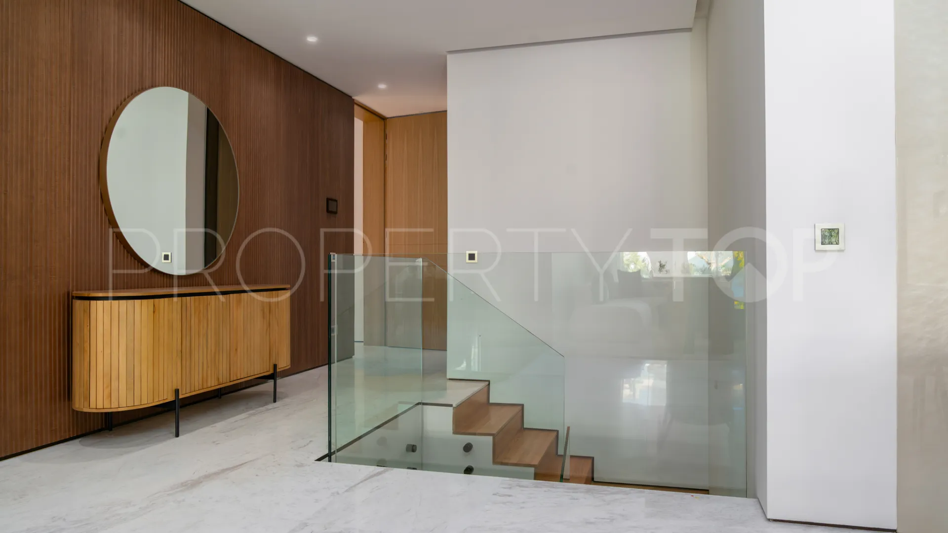 Apartamento planta baja en venta en Marbella Golden Mile