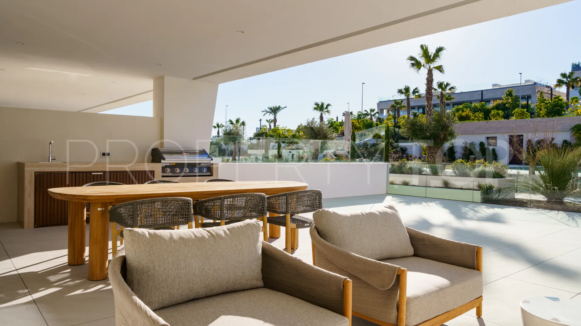 Apartamento planta baja en venta en Marbella Golden Mile