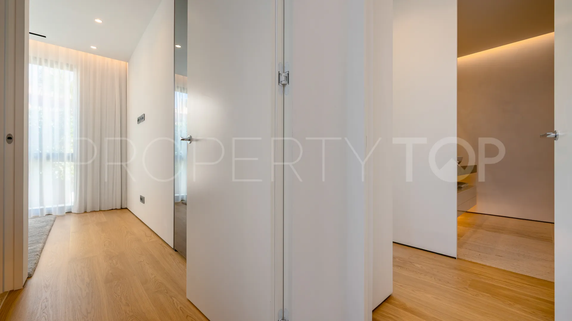 Apartamento planta baja en venta en Marbella Golden Mile