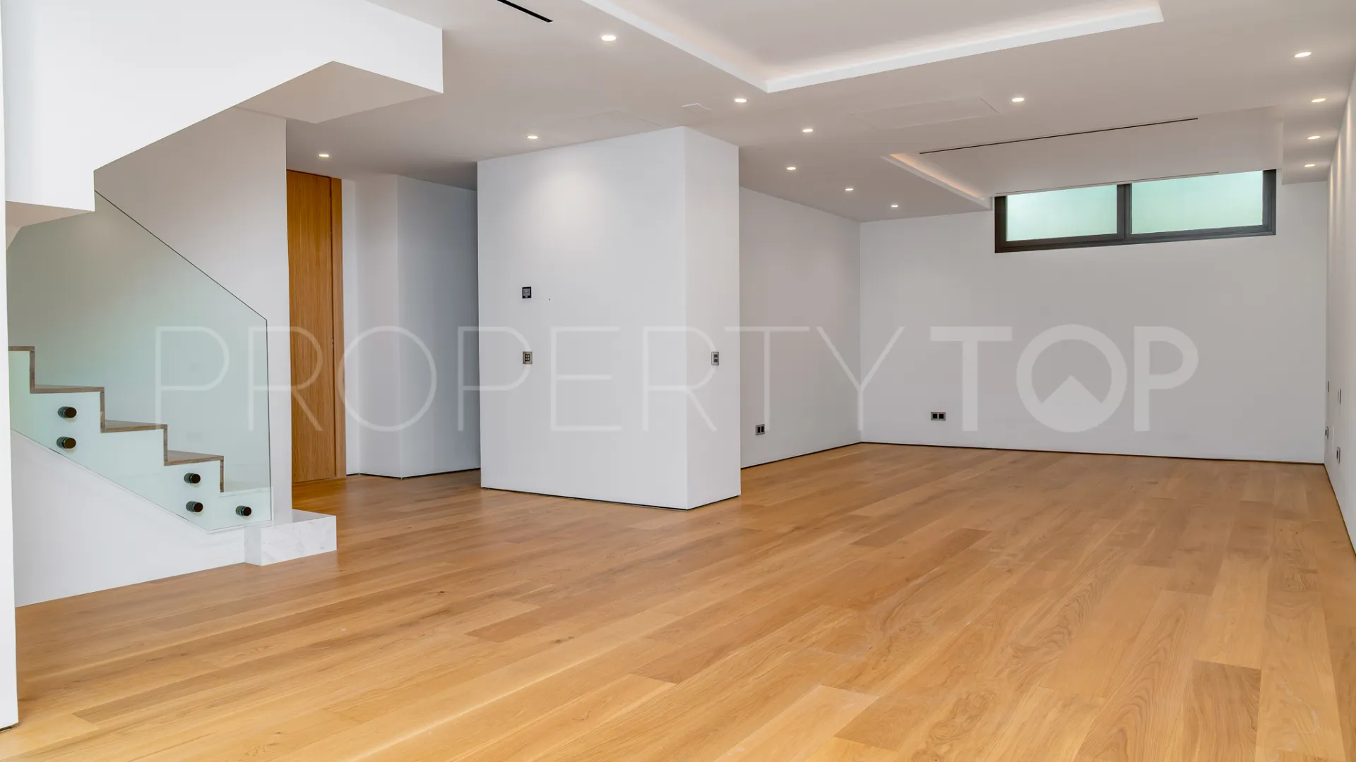 Apartamento planta baja en venta en Marbella Golden Mile