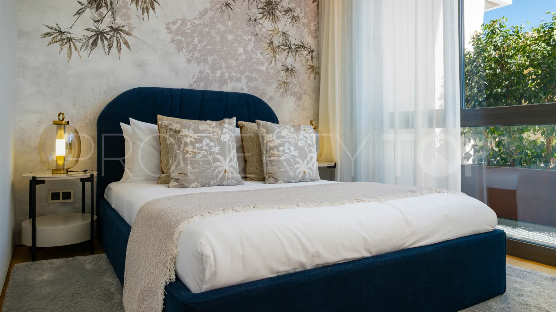Apartamento planta baja en venta en Marbella Golden Mile