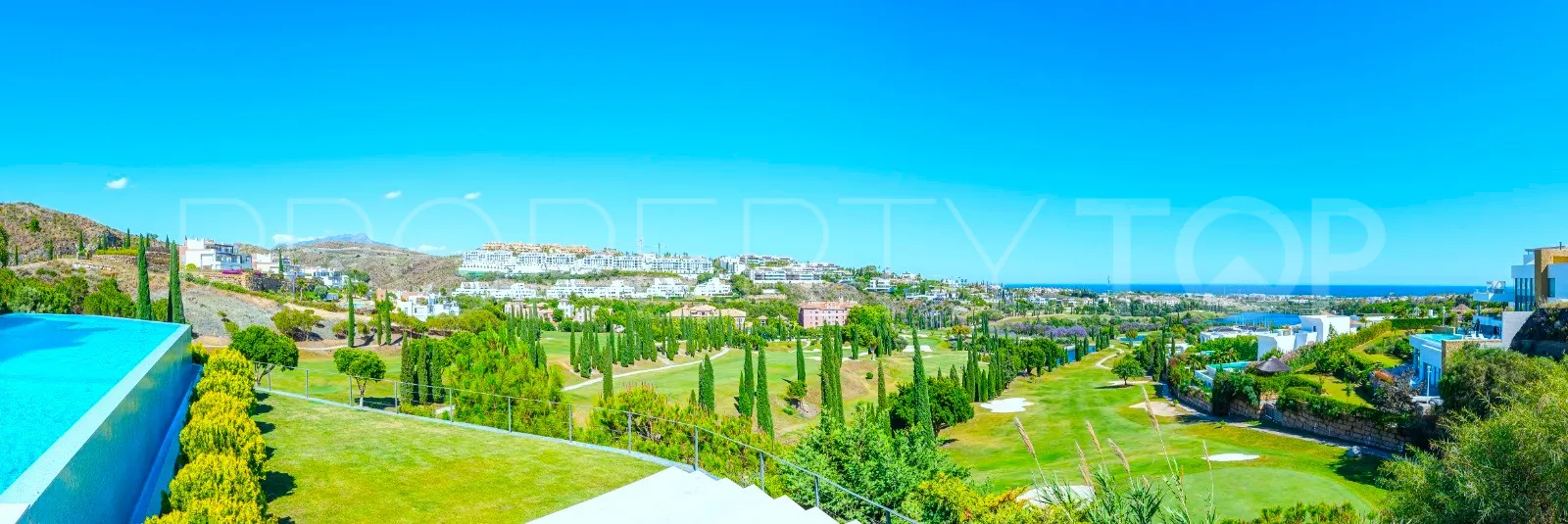 Villa for sale in Los Flamingos with 6 bedrooms