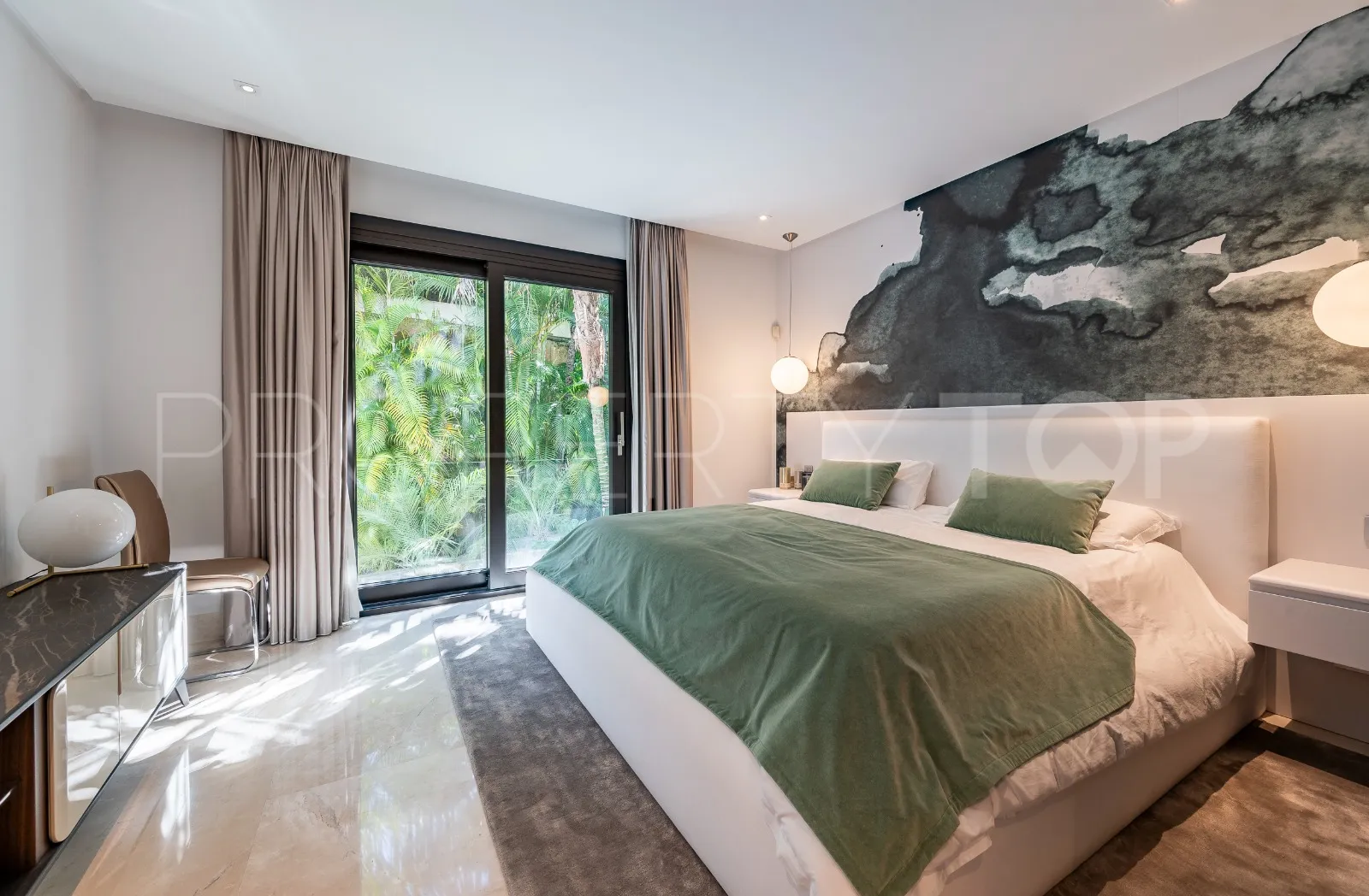 Villa for sale in Los Flamingos with 6 bedrooms