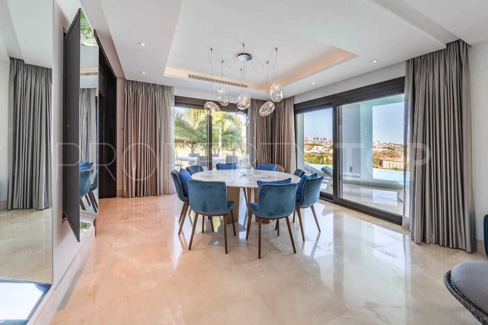 Villa for sale in Los Flamingos with 6 bedrooms